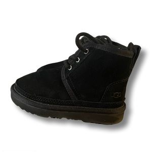 UGG. T NEUMEL II. TODDLER 9. BLACK.